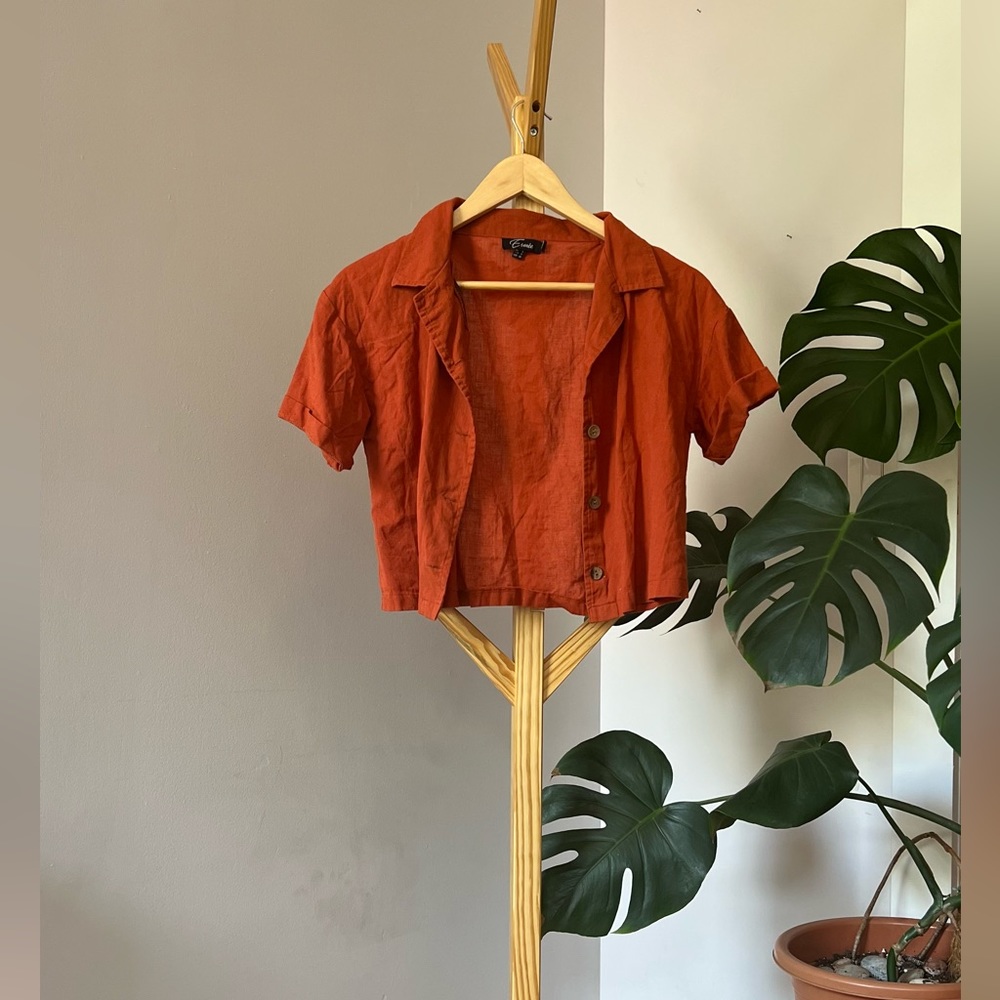 Cropped Red Linen Short Sleeve Button Down Shirt